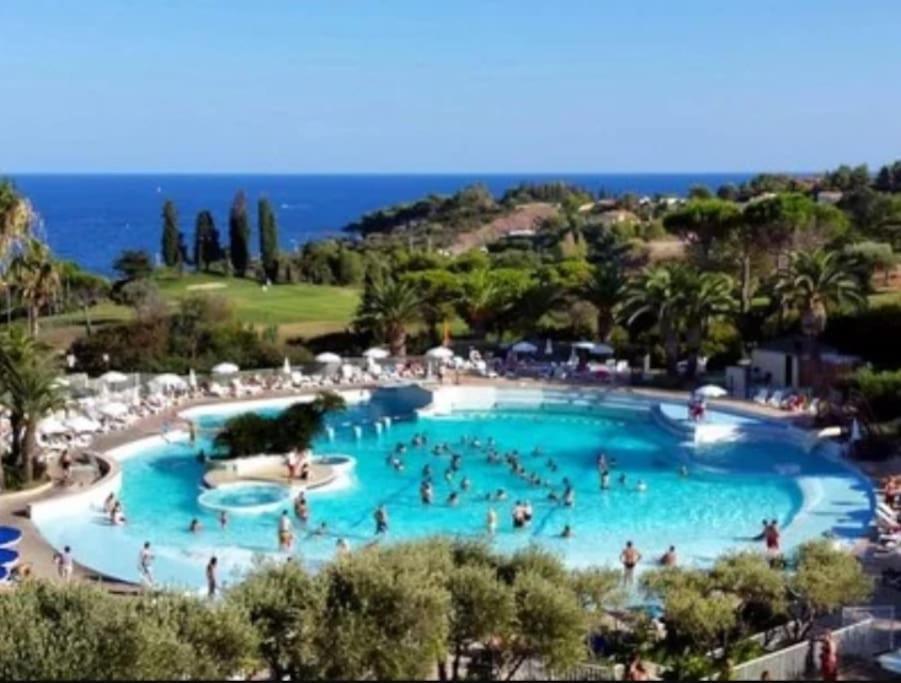 Superbe Appartement Village Cap Esterel 4P Climatise Saint-Raphael  Luaran gambar